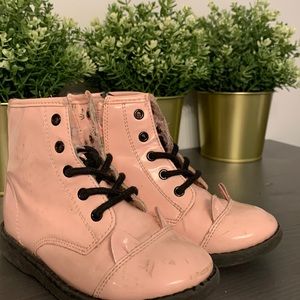 Children’s place size 9 pink boots